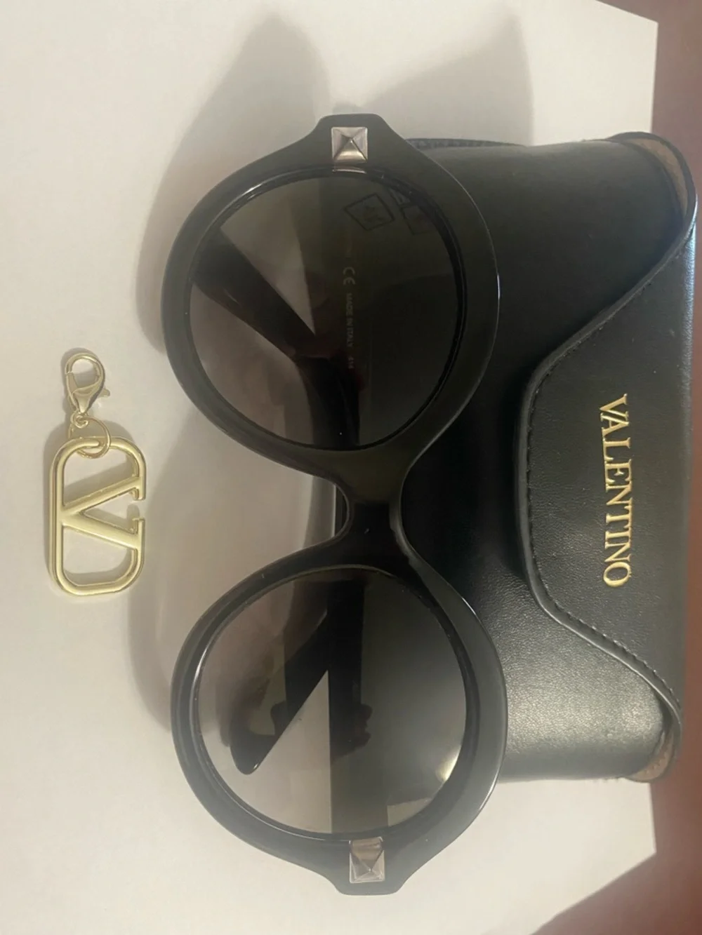 Valentino Black Round Sunglasses with Gold VD Charm - Picture 2 of 12